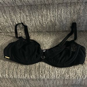 NWOT Chantelle bra size 34b